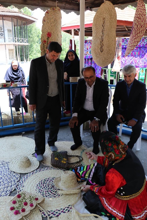 نمایشگاه صنایع دستی گیلان