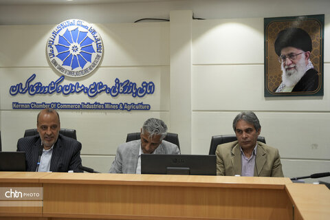 دهیاران پیشگام توسعه گردشگری روستایی کرمان باشند/ گردشگری، منبع درآمد پایدار و اشتغال‌آفرین برای روستاهای کرمان است