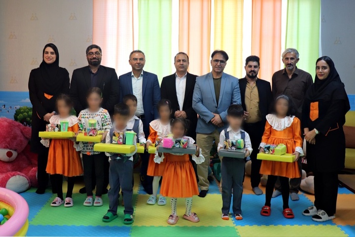 بازدید معاون صنایع‌دستی کرمانشاه از بنیاد دستان مهربان/ حمایت از تولید و فروش صنایع‌دستی زنان و کودکان بی‌سرپرست