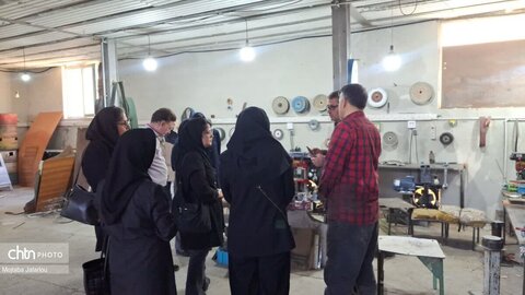 بازدید واحدهای صنعتی و کارگاه‌های تخصصی مسگری و چاقوسازی توسط معاون و کارکنان صنایع دستی استان زنجان