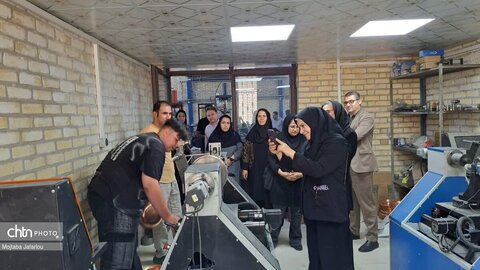 بازدید واحدهای صنعتی و کارگاه‌های تخصصی مسگری و چاقوسازی توسط معاون و کارکنان صنایع دستی استان زنجان