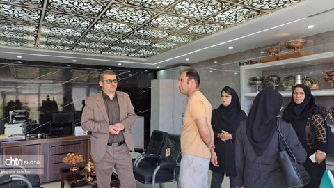 بازدید واحدهای صنعتی و کارگاه‌های تخصصی مسگری و چاقوسازی توسط معاون و کارکنان صنایع دستی استان زنجان