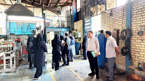 بازدید واحدهای صنعتی و کارگاه‌های تخصصی مسگری و چاقوسازی توسط معاون و کارکنان صنایع دستی استان زنجان