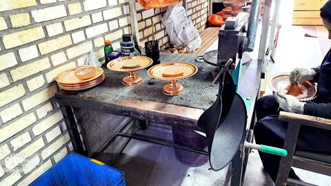 بازدید واحدهای صنعتی و کارگاه‌های تخصصی مسگری و چاقوسازی توسط معاون و کارکنان صنایع دستی استان زنجان