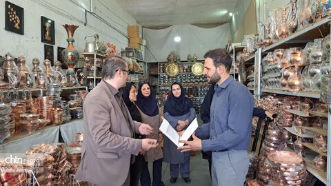 بازدید واحدهای صنعتی و کارگاه‌های تخصصی مسگری و چاقوسازی توسط معاون و کارکنان صنایع دستی استان زنجان
