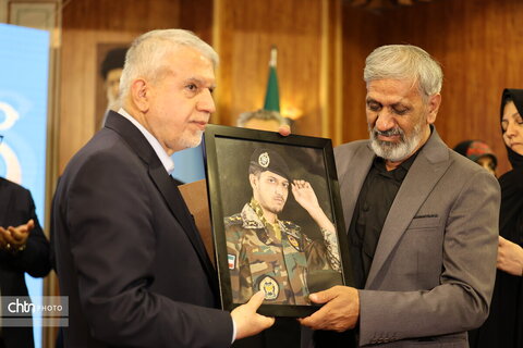 آئین گرامیداشت هفته صنایع دستی اصفهان با حضور وزیر میراث فرهنگی