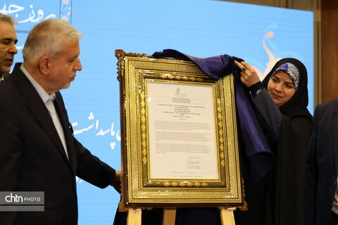 آئین گرامیداشت هفته صنایع دستی اصفهان با حضور وزیر میراث فرهنگی