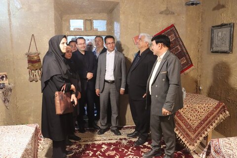 افتتاح بازارچه دائمی وتخصصی سنگ تراشی شهرستان طرقبه شاندیر