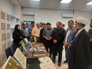 عرضه تولیدات هنرمندان و صنعتگران هیرمند در هفته صنایع‌دستی
