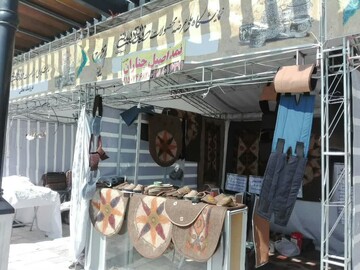 برگزاری نمایشگاه آثار فاخر هنرمندان و بانوان کارآفرین چناران