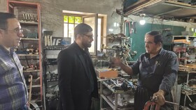 بازدید معاون صنایع‌دستی استان کرمانشاه از بازارچه صنایع‌دستی روانسر/ مشکلات صنعتگران  با جدیت پیگیری می‌شود