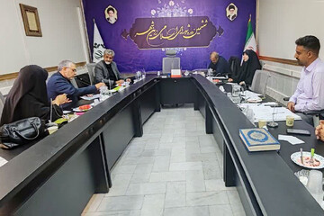 بررسی راهکارهای توسعه گردشگری و صنایع‌دستی زرین‌شهر
