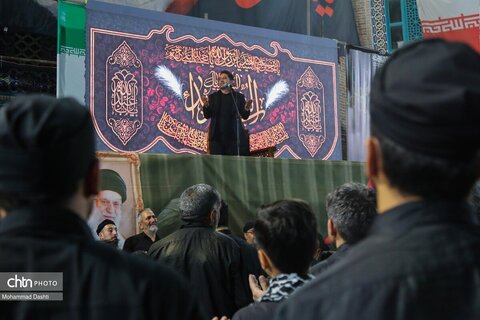 عزاداری شب دوم محرم در تجمع میدان بیعت اردبیل