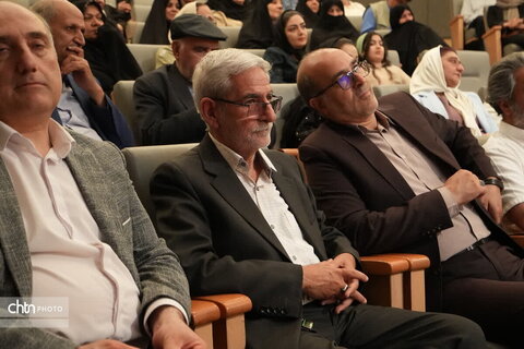 آیین تکریم بازنشستگان اداره کل میراث‌فرهنگی، گردشگری و صنایع‌دستی خراسان رضوی که در موزه بزرگ خراسان