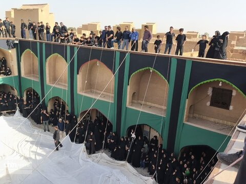 بر فراز سنت؛ طنین میراث ۱۲۰ ساله در حسینیه چرخاب اردکان
