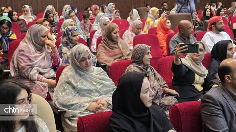 آیین رونمایی بزرگترین گلابتون دوزی ایران در قشم