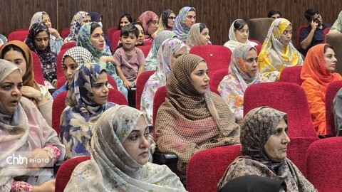 آیین رونمایی بزرگترین گلابتون دوزی ایران در قشم