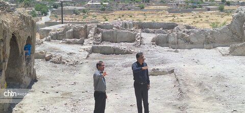 بازدید میدانی مدیران میراث فرهنگی از قلعه تاریخی آرو گچساران