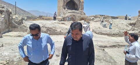 بازدید میدانی مدیران میراث فرهنگی از قلعه تاریخی آرو گچساران