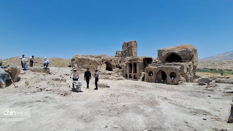 بازدید میدانی مدیران میراث فرهنگی از قلعه تاریخی آرو گچساران