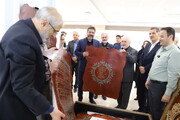 رونمایی از قرآن برنجی در موزه مهرانه توسط قائم‌مقام وزیر و معاون میراث‌فرهنگی