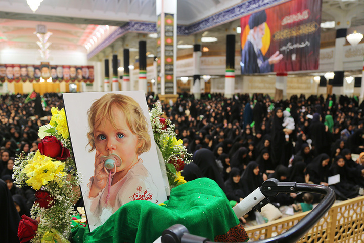 برگزاری همایش بزرگ شیرخوارگان حسینی در حرم مطهر کریمه اهل بیت(ع)