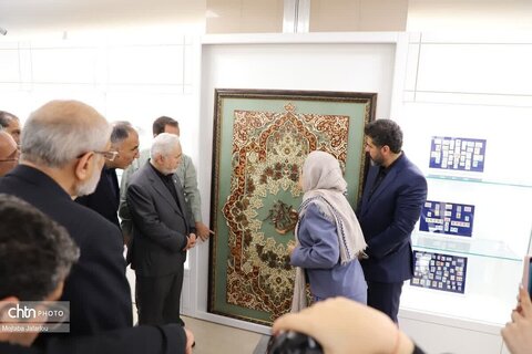 رونمایی از قرآن برنجی در موزه مهرانه توسط قائم‌مقام وزیر و معاون میراث‌فرهنگی