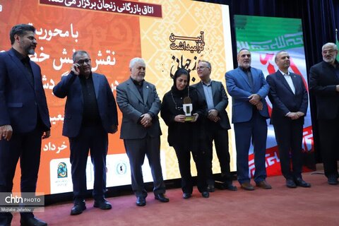 تقدیر از صنعتگران  و عکاسان برتر صنایع‌دستی استان زنجان توسط قائم مقام وزیر و معاون میراث‌فرهنگی۹