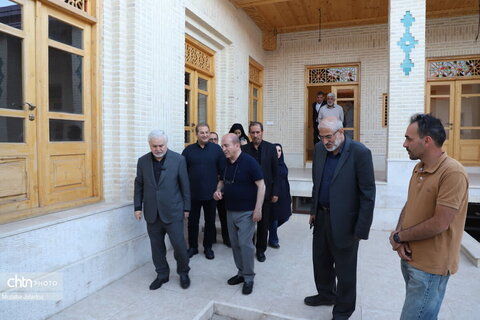 بازدید قائم مقام وزیر و معاون میراث‌فرهنگی از خانه درحال مرمت معین التجار زنجان