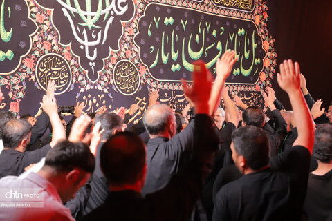 بازدید قائم مقام وزیر و معاون میراث‌فرهنگی از حسینیه اعظم زنجان