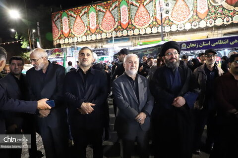 بازدید قائم مقام وزیر و معاون میراث‌فرهنگی از حسینیه اعظم زنجان