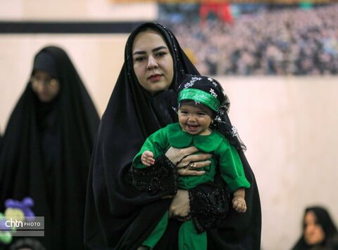 مراسم شیرخوارگان حسینی در حسینیه اعظم زنجان