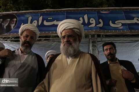 حضور آیت الله ملکوتی عضو مجلس خبرگان رهبری در تجمعات شبانه تبریز
