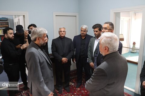 بازدید قائم‌مقام وزیر میراث‌فرهنگی از خانه موزه رهبر شهید انقلاب در مشهد