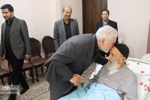 قائم مقام وزیر میراث فرهنگی با حجت الاسلام و المسلمین راشد یزدی دیدار کرد