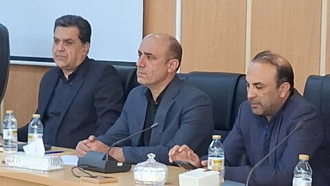 دیدار هنرمندان صنایع‌دستی با استاندار کهگیلویه و بویراحمد