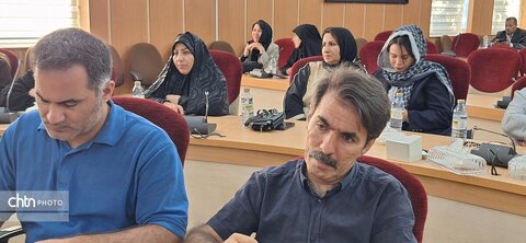 دیدار هنرمندان صنایع‌دستی با استاندار کهگیلویه و بویراحمد