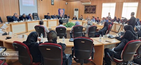 دیدار هنرمندان صنایع‌دستی با استاندار کهگیلویه و بویراحمد