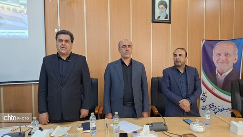 دیدار هنرمندان صنایع‌دستی با استاندار کهگیلویه و بویراحمد