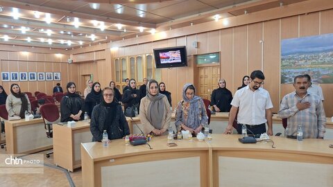 دیدار هنرمندان صنایع‌دستی با استاندار کهگیلویه و بویراحمد