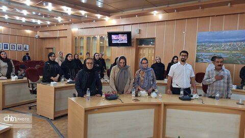 دیدار هنرمندان صنایع‌دستی با استاندار کهگیلویه و بویراحمد