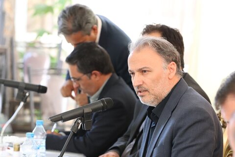 نشست تخصصی فعالان گرشگری و صنایع دستی شهرستان اسفراین