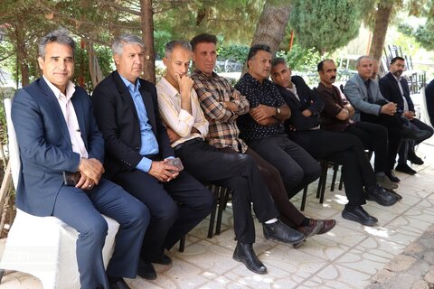 نشست تخصصی فعالان گرشگری و صنایع دستی شهرستان اسفراین