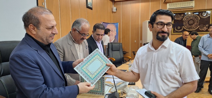استاندار کهگیلویه و بویراحمد از هنرمندان صاحب مهر اصالت تقدیر کرد