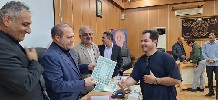 استاندار کهگیلویه و بویراحمد از هنرمندان صاحب مهر اصالت تقدیر کرد