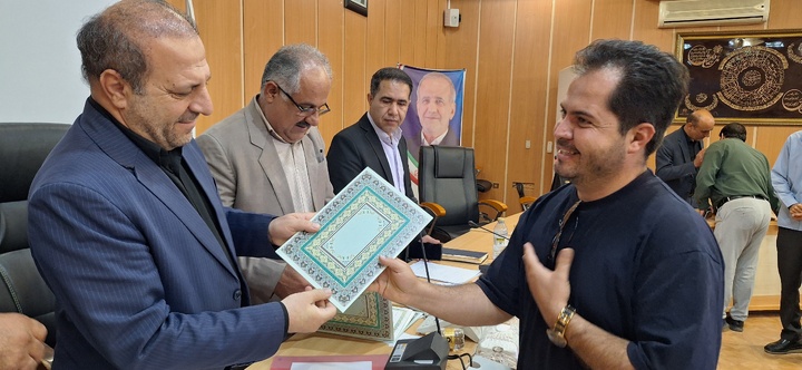 استاندار کهگیلویه و بویراحمد از هنرمندان صاحب مهر اصالت تقدیر کرد
