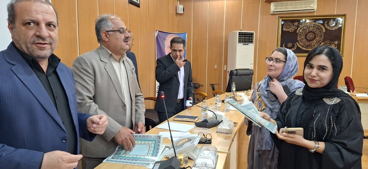 استاندار کهگیلویه و بویراحمد از هنرمندان صاحب مهر اصالت تقدیر کرد