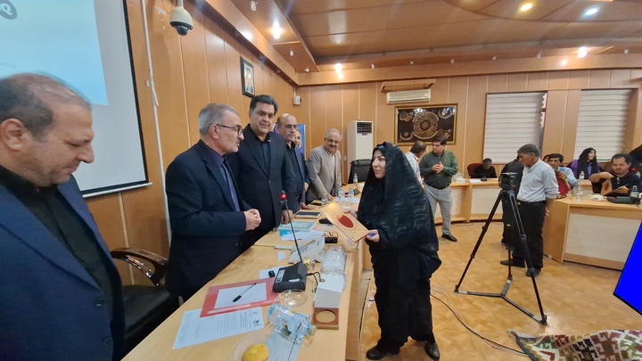 استاندار کهگیلویه و بویراحمد از هنرمندان صاحب مهر اصالت تقدیر کرد