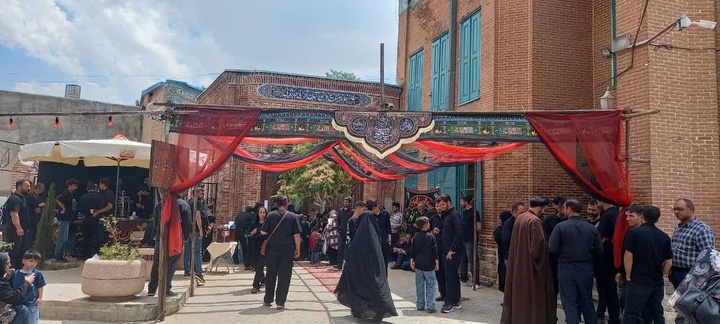 برگزاری مراسم سوگواری امام حسین(ع) در مدرسه تاریخی هدایت ارومیه
