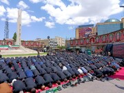 نماز ظهر عاشورا زنجان در میدان تاریخی انقلاب